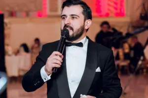 İlk dəfə qızı ilə fotosunu paylaşdı