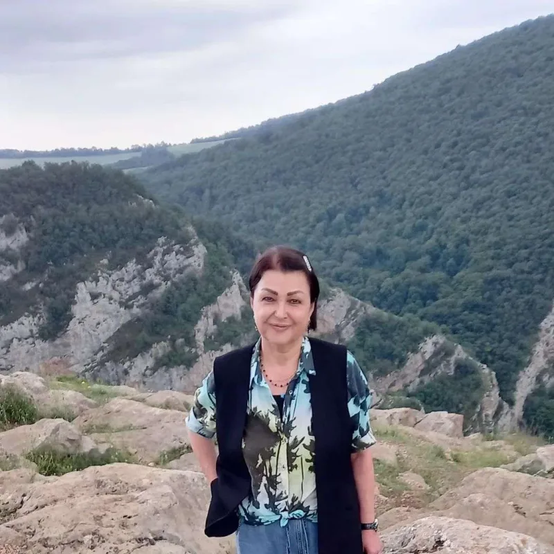 Firəngiz Mütəllimova Cıdır düzündə...