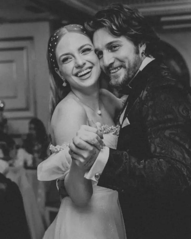 İpeklə Ufuk İstanbulda toy etdi