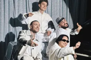 MDB ulduzları Yeni il üçün bir arada