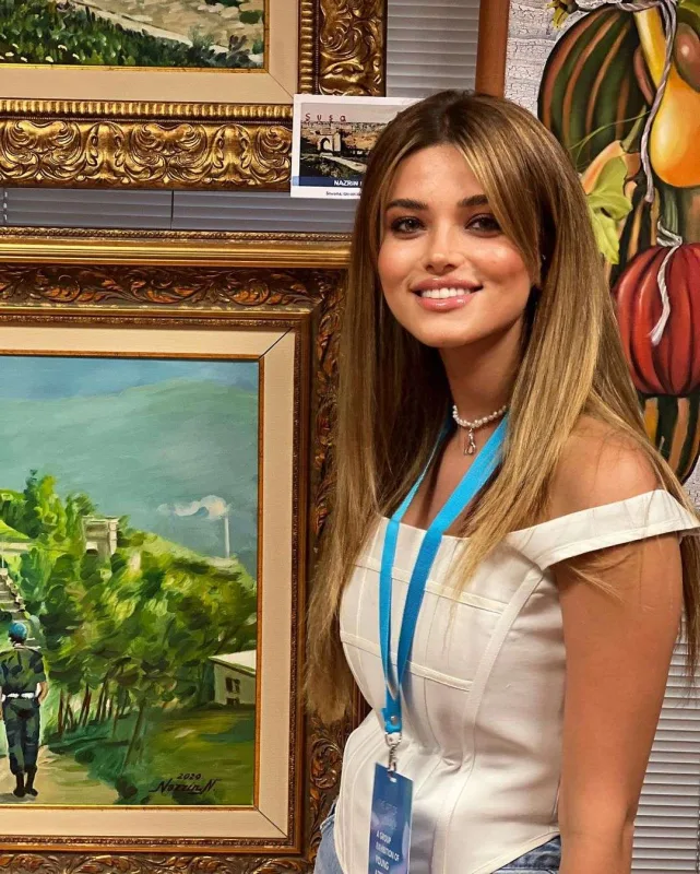 Mələkxanımın qızının əsərləri Böyük Britaniyada