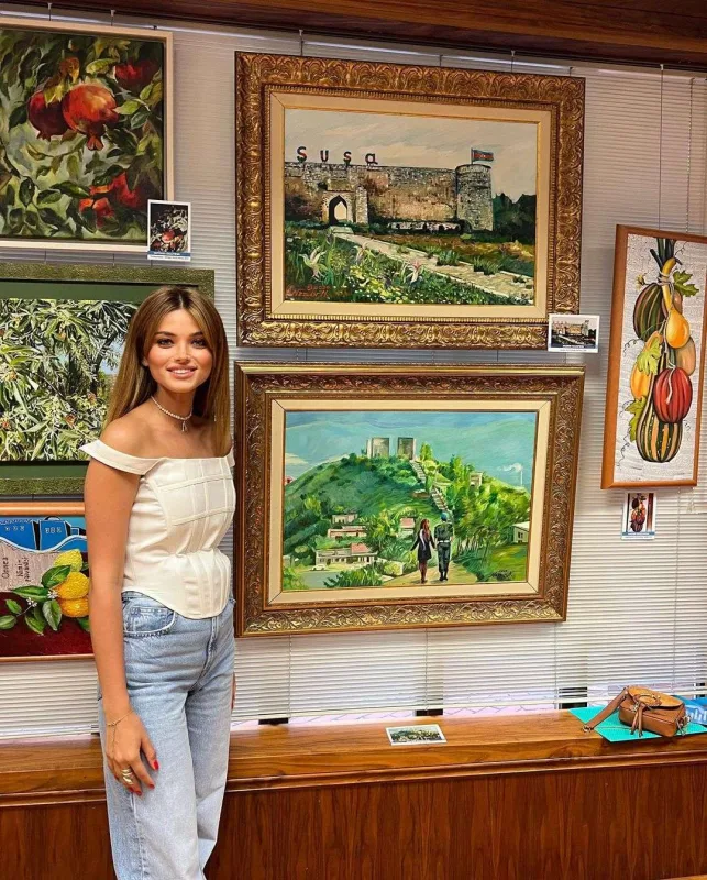 Mələkxanımın qızının əsərləri Böyük Britaniyada