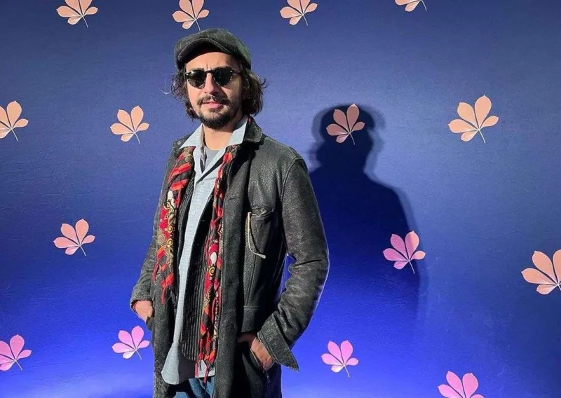 İndi də Dilanla sevgilidir