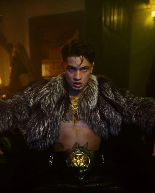 “Çox “cool” oğlandır, çox sevirəm!”