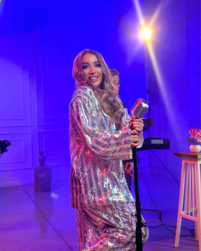 Aisel bəstələdi, Günay oxudu