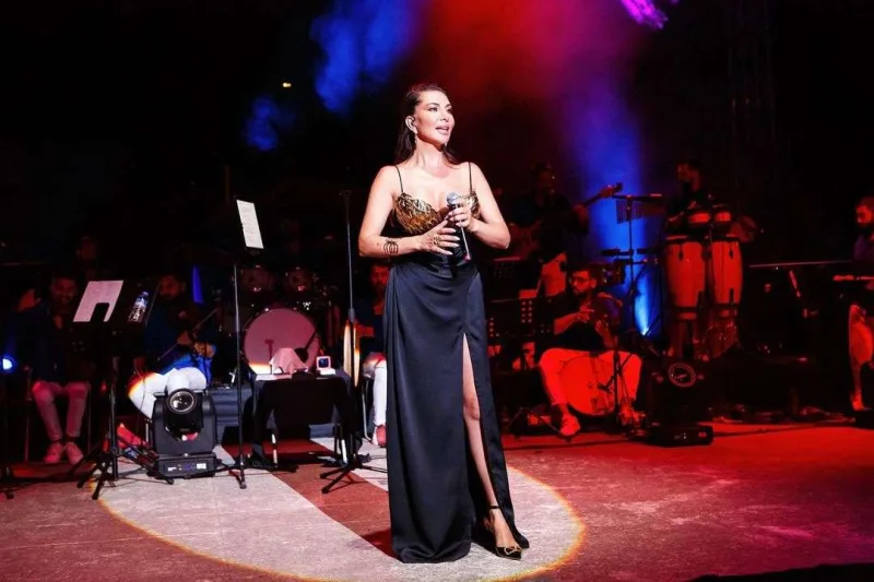 Qızıldan hazırlanan libası ilə gündəm oldu