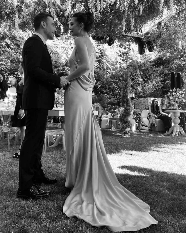 Nişanlısının evinə köçür