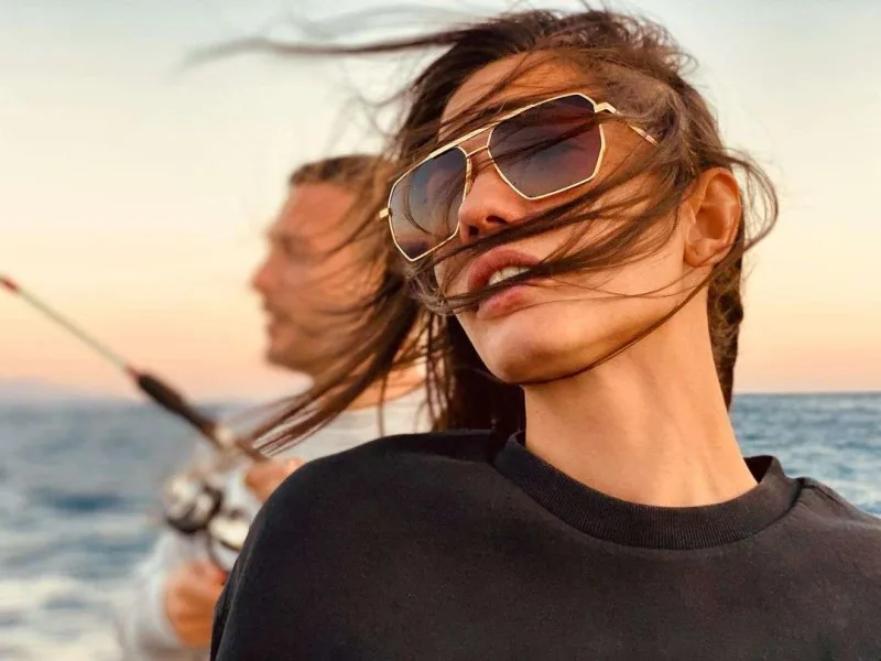 Nişanlısının evinə köçür