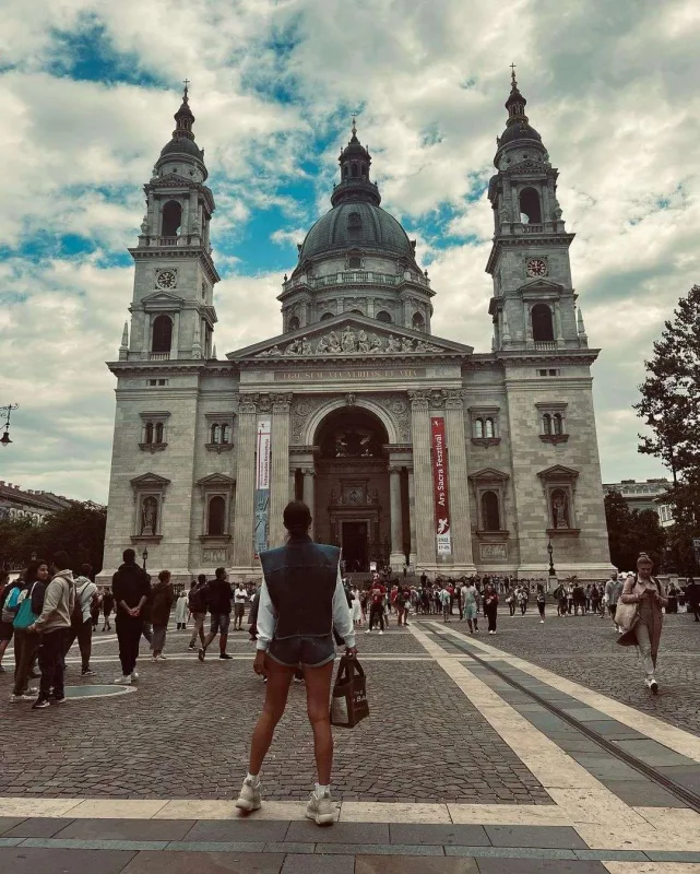 Demetlə Oğuzhanın Macarıstan tətili