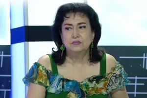 Qızıyla bağlı sualı eşidib efiri tərk etmək istədi