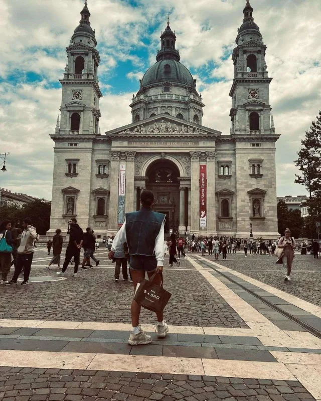 Demetlə Oğuzhanın Macarıstan tətili