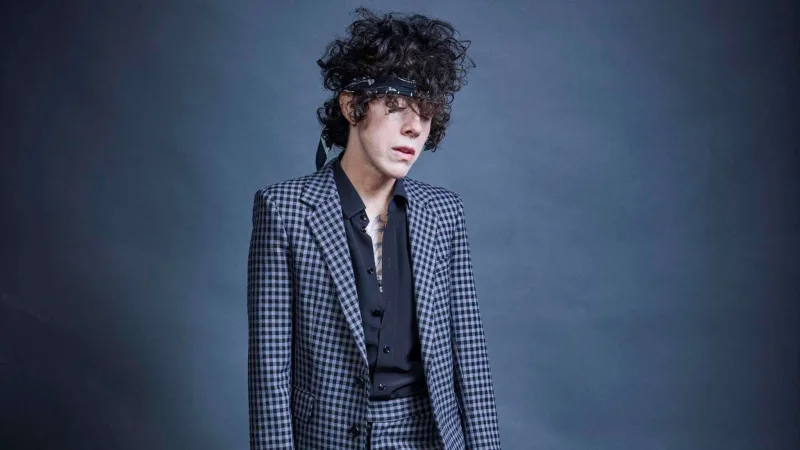 “Lost on you”nun ifaçısı Bakıya gəlir!