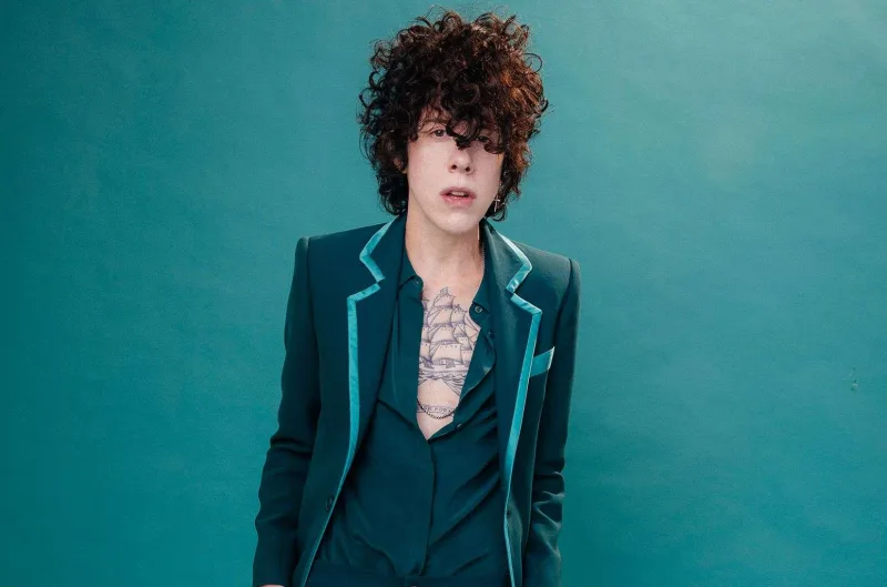 “Lost on you”nun ifaçısı Bakıya gəlir!