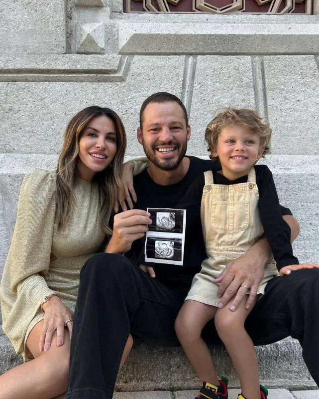 “Survivor” çempionu ikinci dəfə ata olur