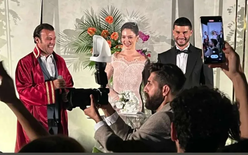 “Öyle Bir Geçer Zaman Ki”nin aktyorları illər sonra