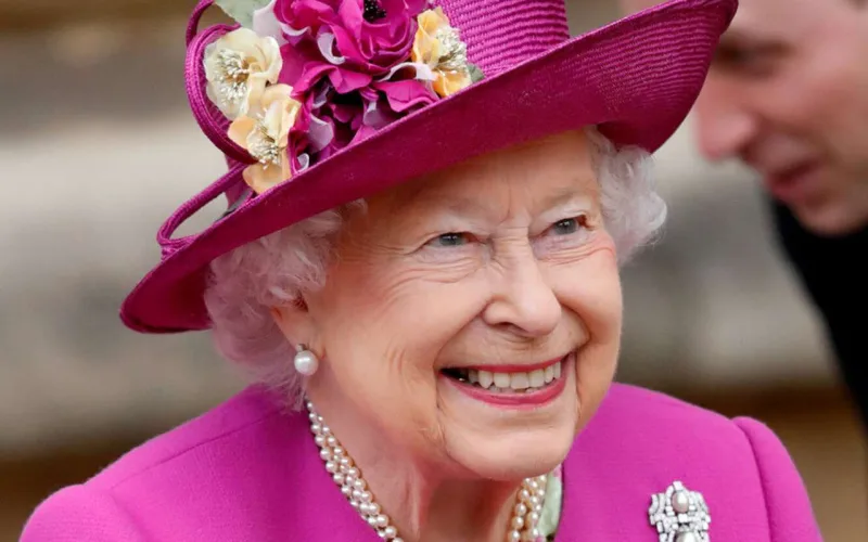 Cənazə üçün 1 milyon qərənfil sifariş edildi