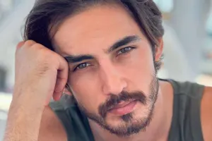 Corc ölkəni tərk edir?