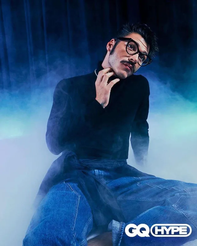 “Çukur”un ulduzu “GQ” üçün soyundu