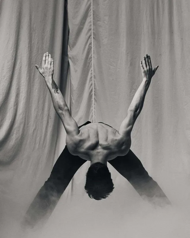 “Çukur”un ulduzu “GQ” üçün soyundu