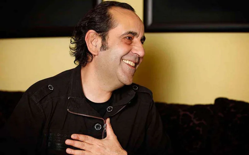 Özkan Uğur səhnəyə qayıdır!