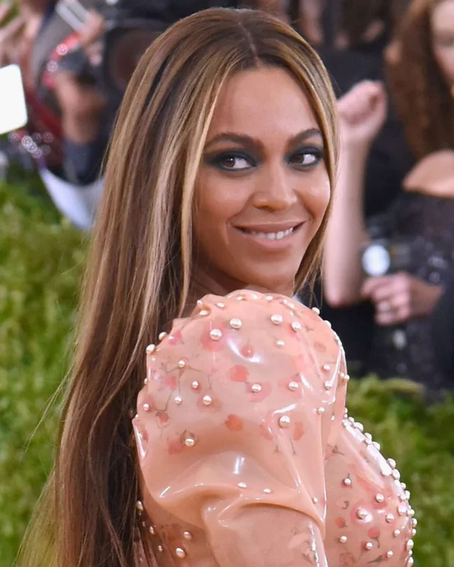 Beyonsun ad gününə ulduzlar axın etdi