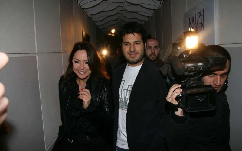 Reza qızını Ebrudan almaq istəyir