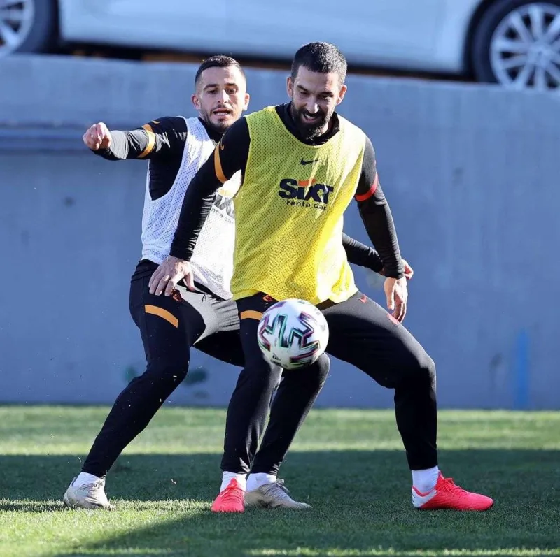 Karyerasını bitirdiyini açıqladı