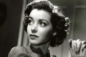 Əfsanəvi aktrisa vəfat etdi