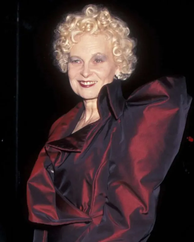 Dəb əfsanəsi vəfat etdi