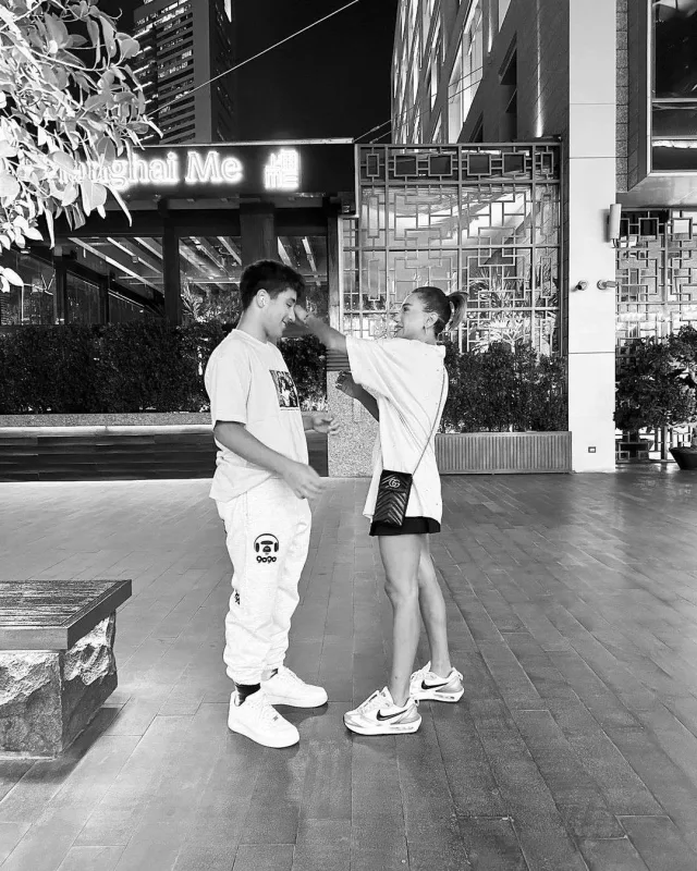 Röya oğlunu görmək üçün Dubaya getdi