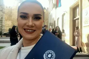 Əməkdar artist fəlsəfə doktoru oldu