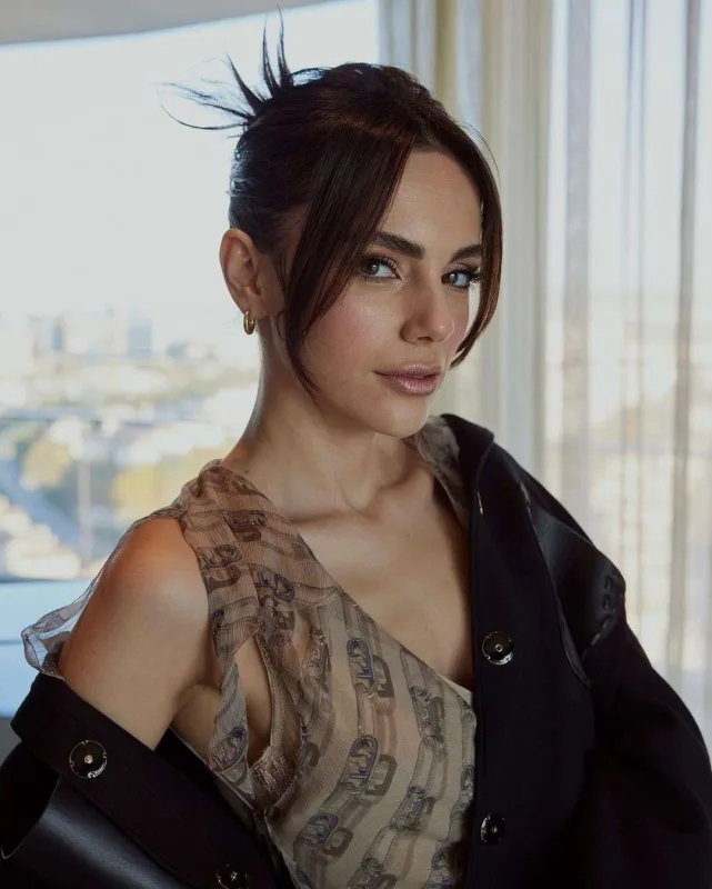 “Versace”nin ilk türk siması Yağmur oldu