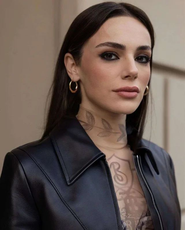 “Versace”nin ilk türk siması Yağmur oldu