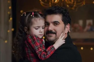 Elşənlə qızının Yeni il fotoları