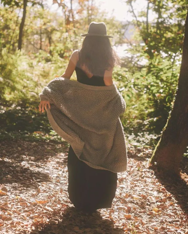 Hande “Hello” dərgisinin üz qabığında