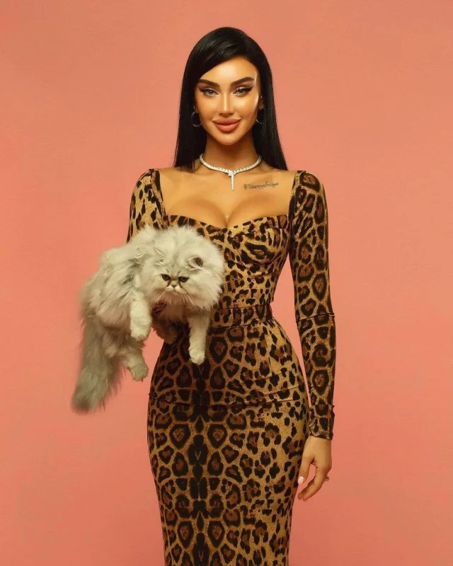 Bu paltardan geyinməyən qalmadı