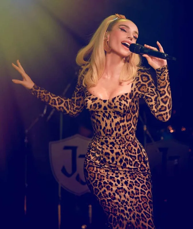 Bu paltardan geyinməyən qalmadı