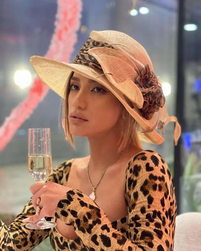 Bu paltardan geyinməyən qalmadı