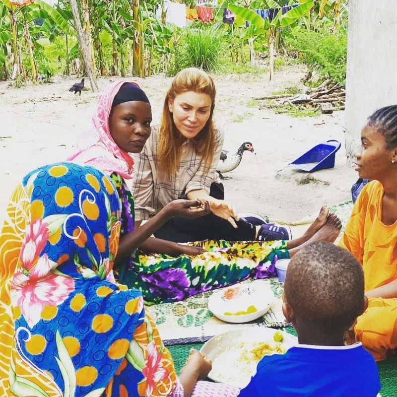 Xoşqədəmlə Doğuşun yardım etdiyi kəndin adı Qarabağ oldu