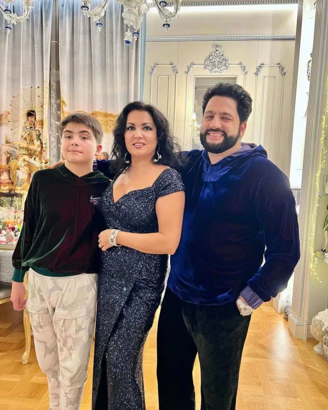 Xalq artistlərinin Vyanadakı dəbdəbəli evindən görüntülər