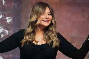 Kamilə yeni ev aldı - Video