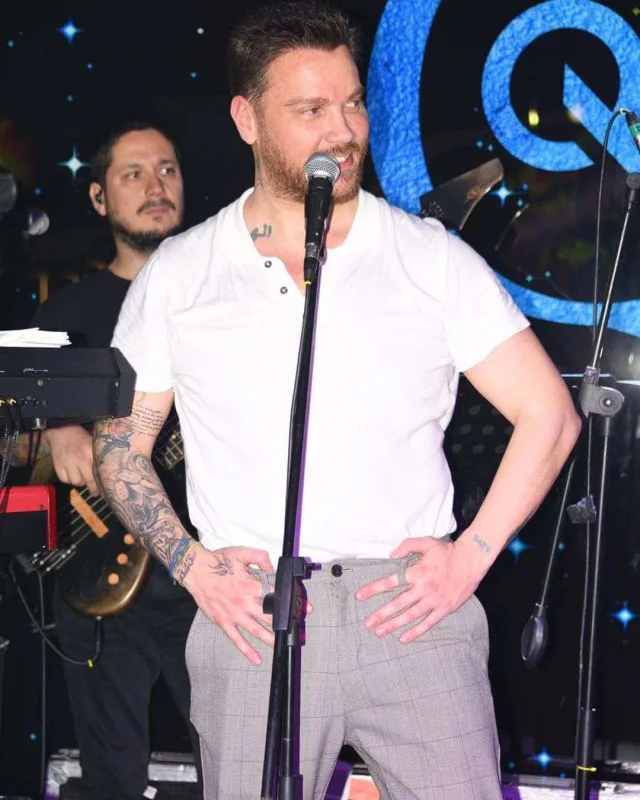 Defnedən Sinanla eşq dedi-qodularına cavab