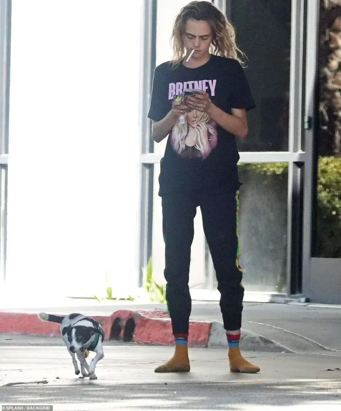 Rəfiqəsinin halına ağladı