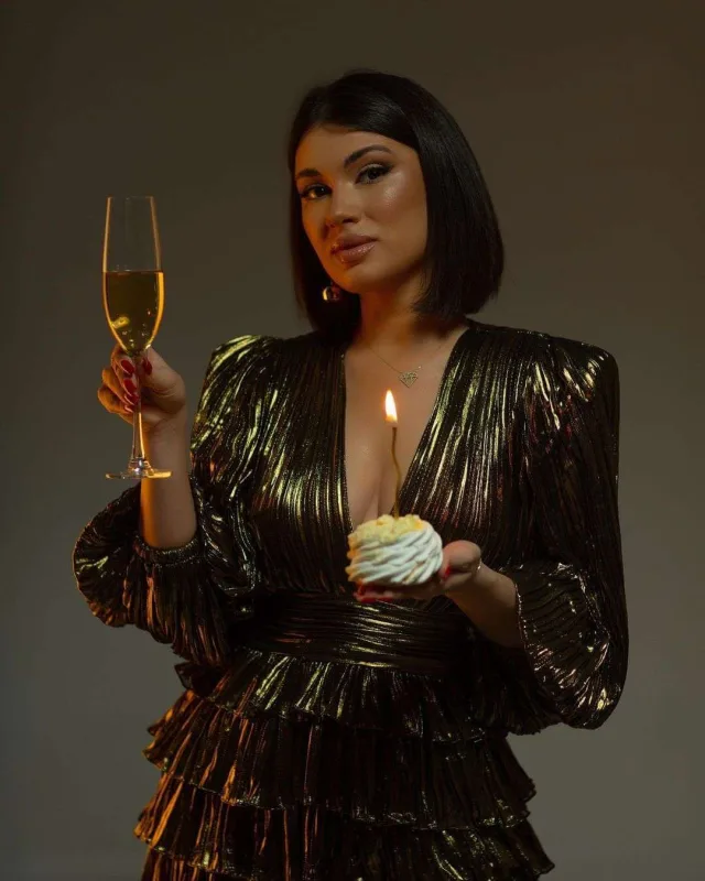 Bir libas, üç fərqli xanım…