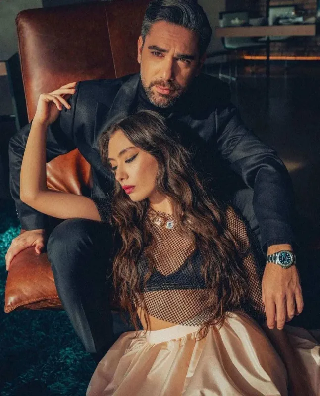 Neslihanla Kadirdən iddialı pozalar