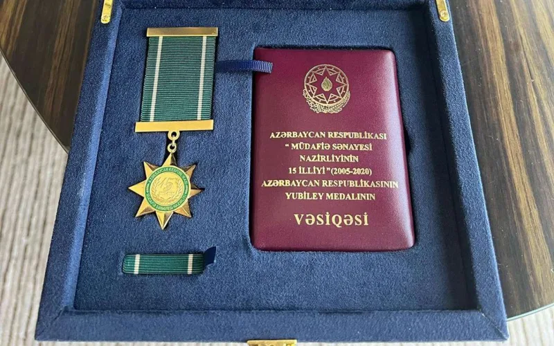 Teymur Rəcəbova medal verildi