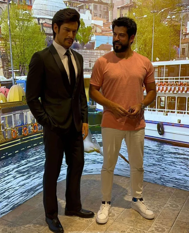 Özçivitin heykəlini ələ saldılar