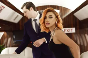 Röya yeni fotosessiyasını paylaşdı