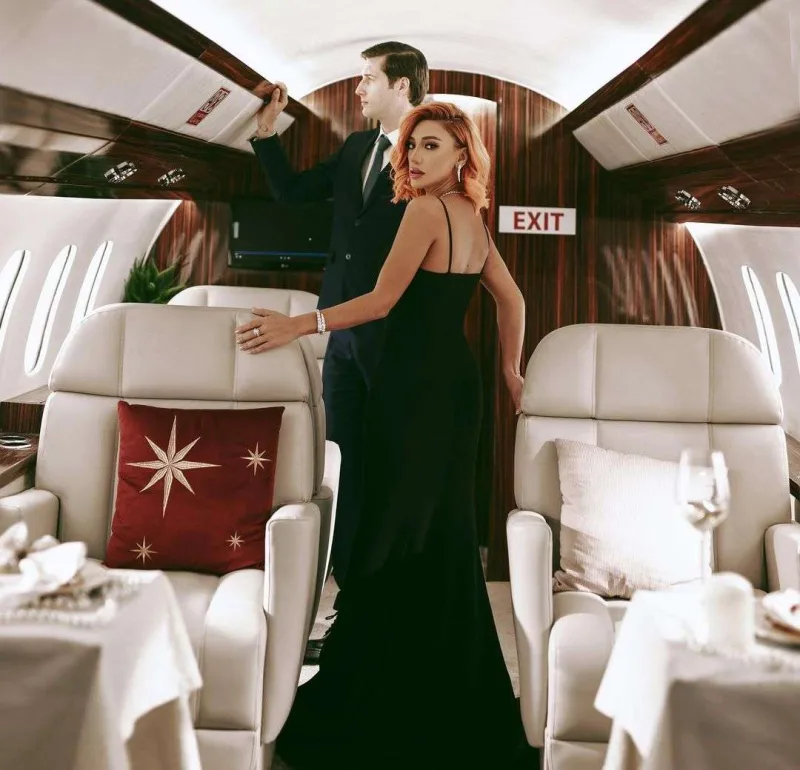 Röya yeni fotosessiyasını paylaşdı