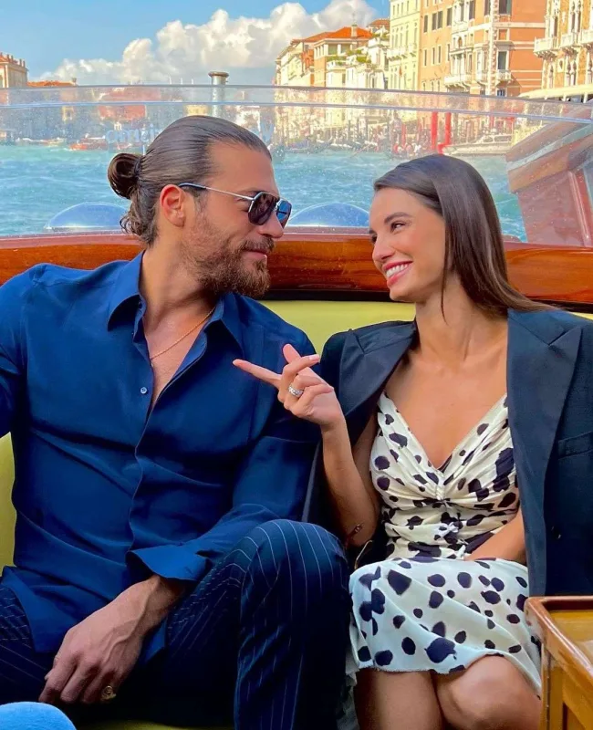 Bu dəfə italyan modellə sevgilidir